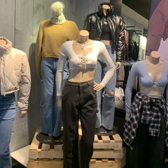 Meet your Posher, Justine leigh - Picture 1 of 1